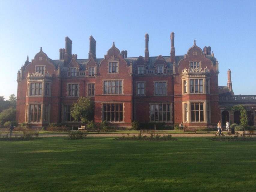 Le Arthur Findlay College de Londres, où j'ai fait de mon hypersensibilité une force! | Annie Peyton